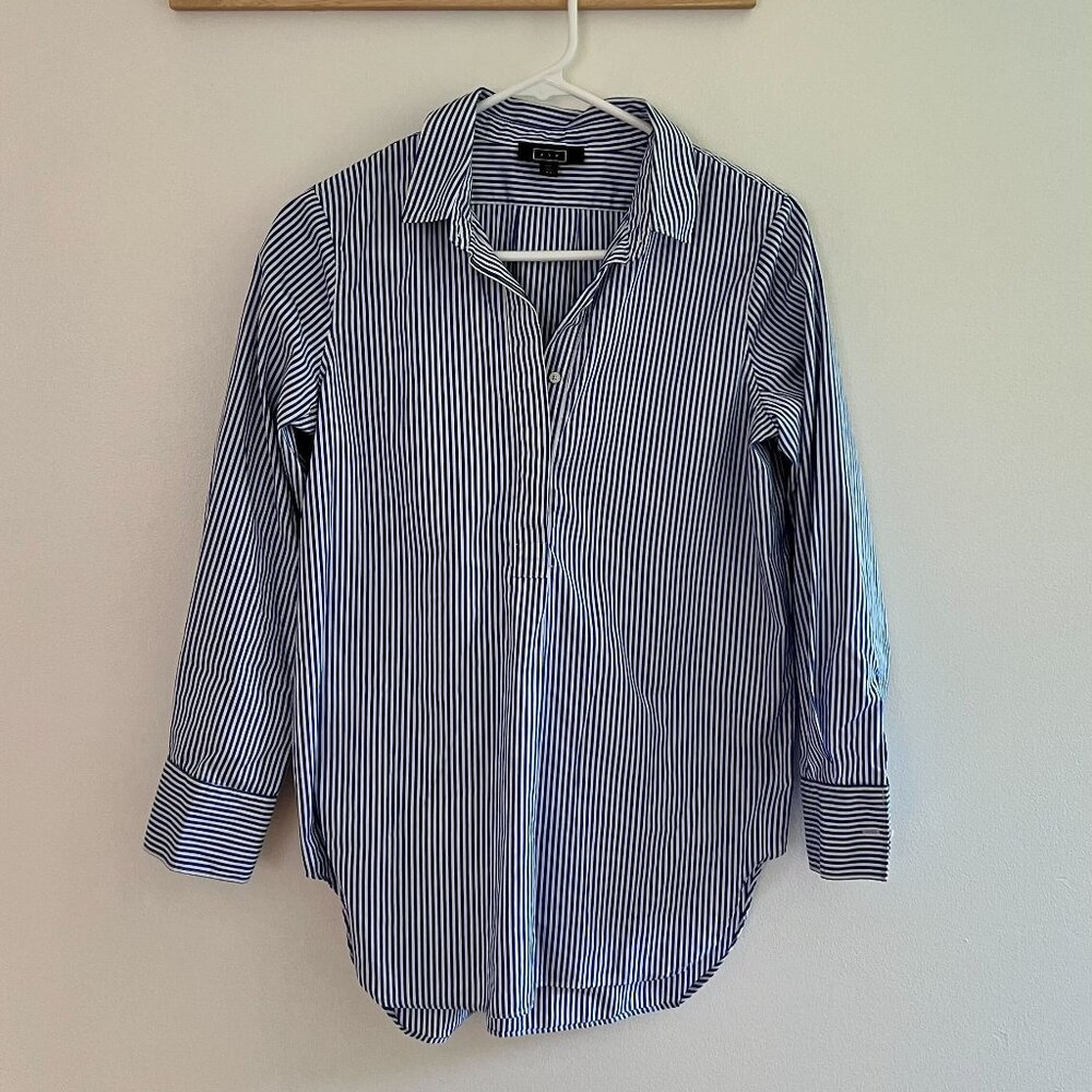 AYR Blue and White Striped Half Collared Shirt XS Like New
